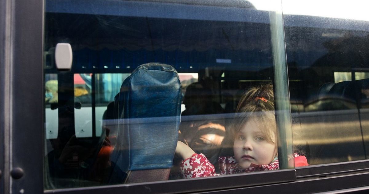 Росіяни везуть українських дітей до Москви: яка мета ворога